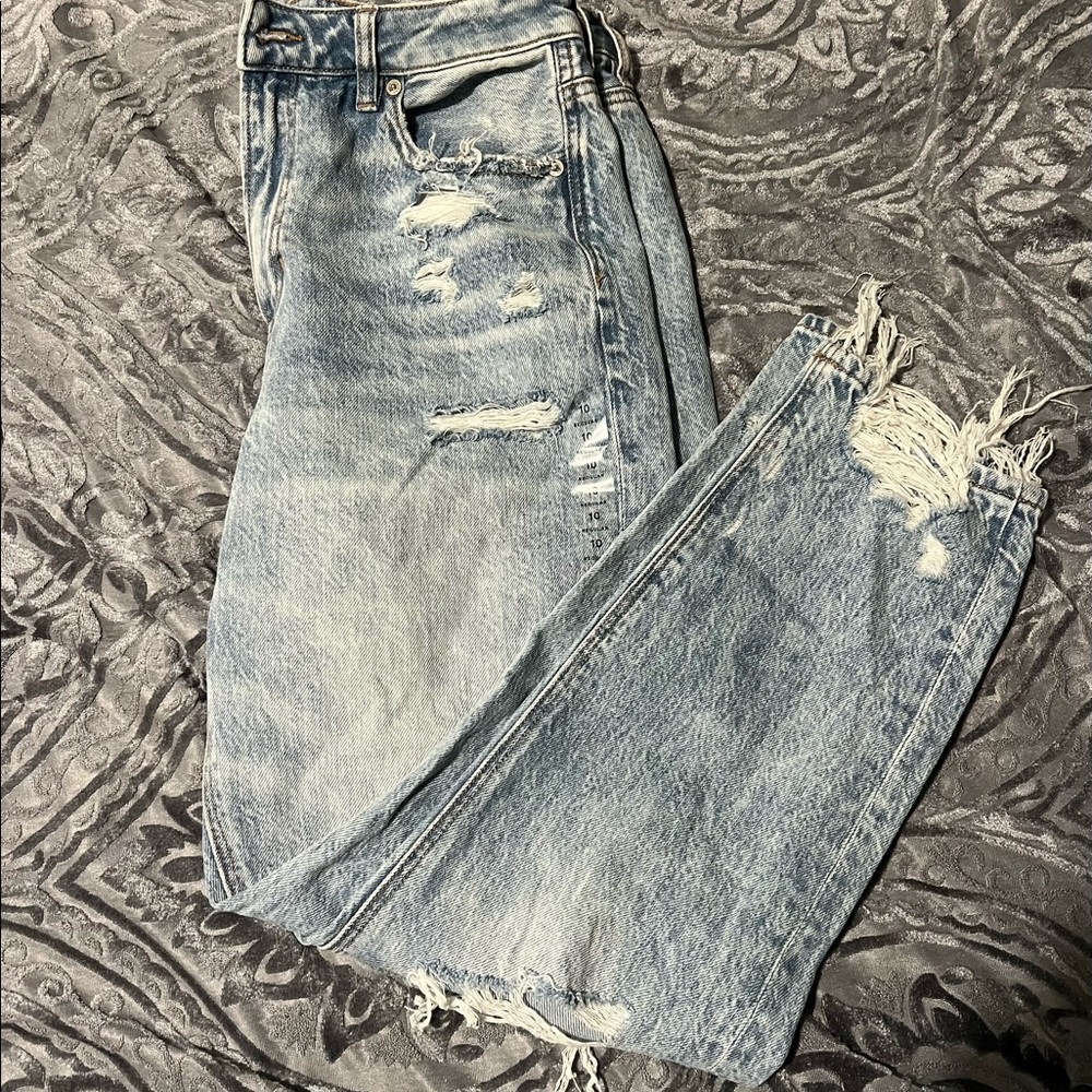 American Eagle Mom Jeans.
